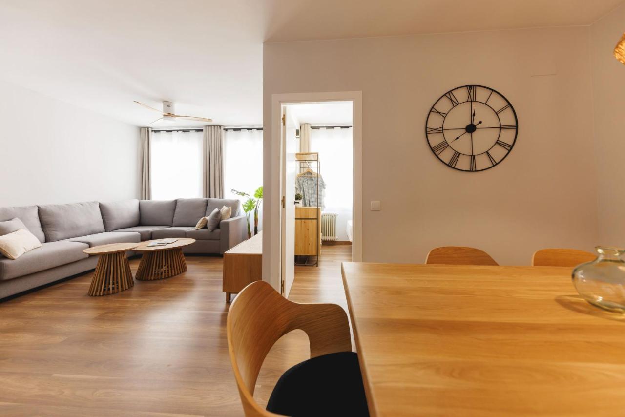 Bravissimo Figuerola, Spacious 3-Bedroom Apartment ชีโรนา ภายนอก รูปภาพ