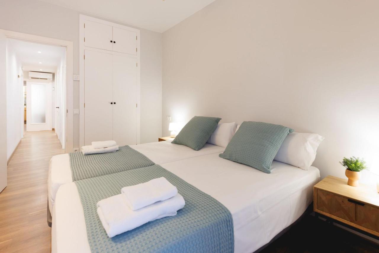Bravissimo Figuerola, Spacious 3-Bedroom Apartment ชีโรนา ภายนอก รูปภาพ