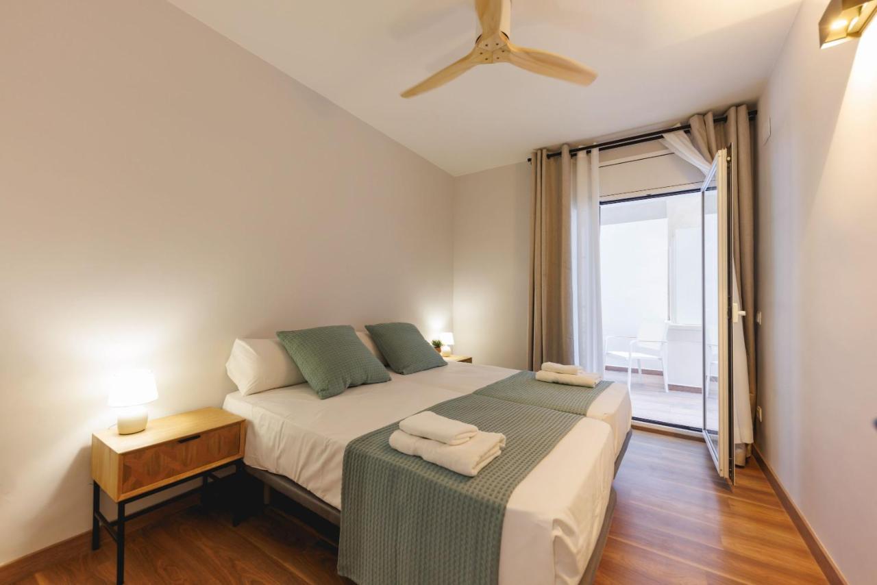 Bravissimo Figuerola, Spacious 3-Bedroom Apartment ชีโรนา ภายนอก รูปภาพ